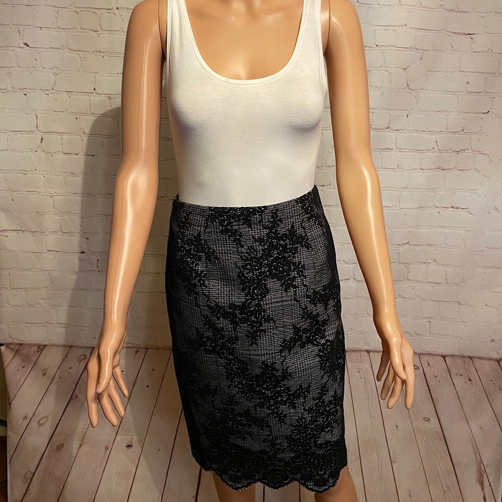 DownEast black & white plaid lace design skirt size xs floral business